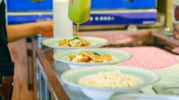 How Is the Role of Sustainability Shaping the Future of Women's Fashion in the UK?